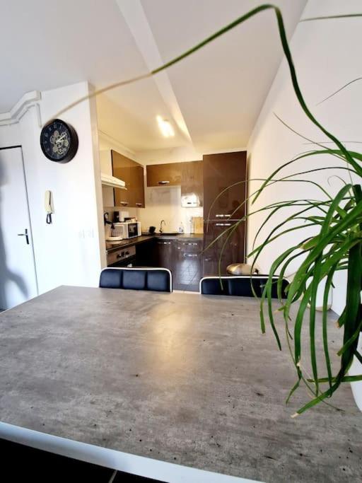 Agreable Appartement T2 Centre Ville Valence  Exterior photo