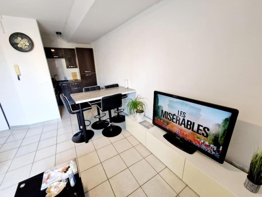 Agreable Appartement T2 Centre Ville Valence  Exterior photo
