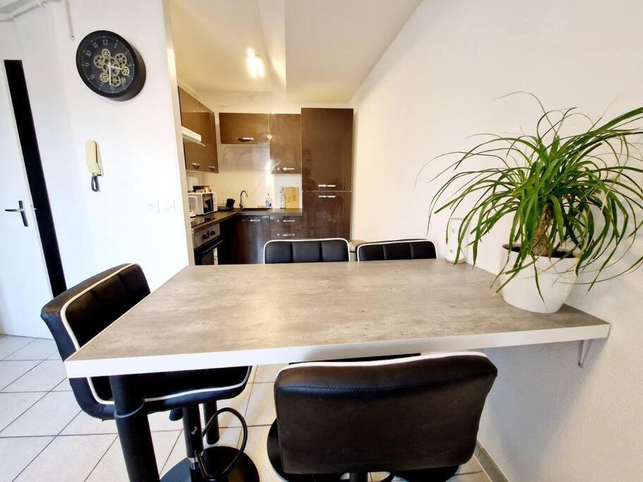 Agreable Appartement T2 Centre Ville Valence  Exterior photo